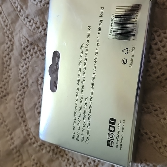 Eyelashes - Picture 2 of 2